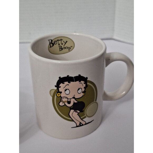 Betty Boop Coffee Mugs 2008 Kings Feature Syndicate SET of 3 Excellent Condition - Picture 3 of 10
